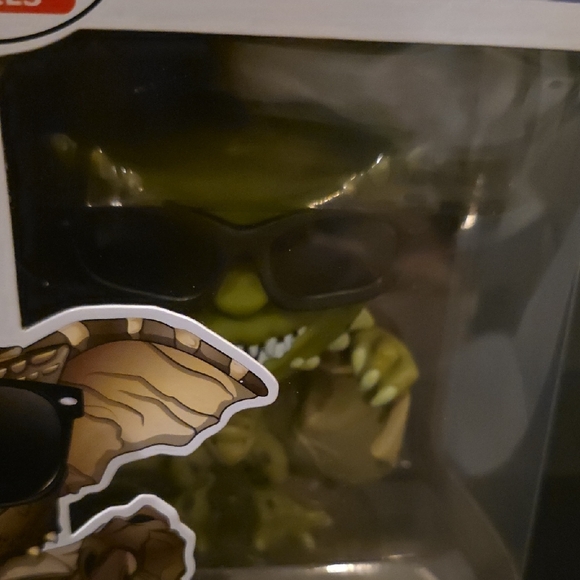 Funko Pop Gremlins Gizmo and Flashing Gremlin Figures - Picture 5 of 9